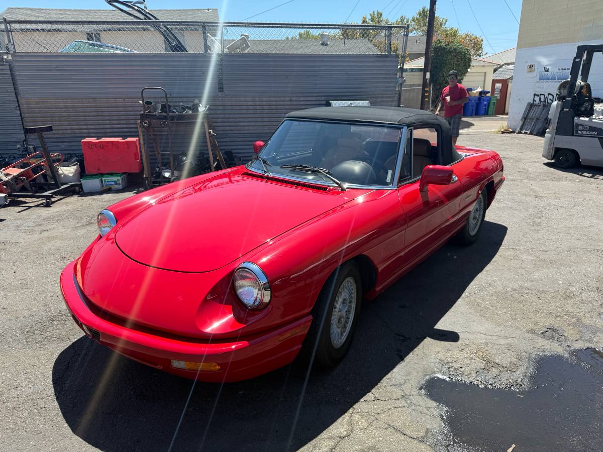 Alfa-romeo-spider-1991-red-26