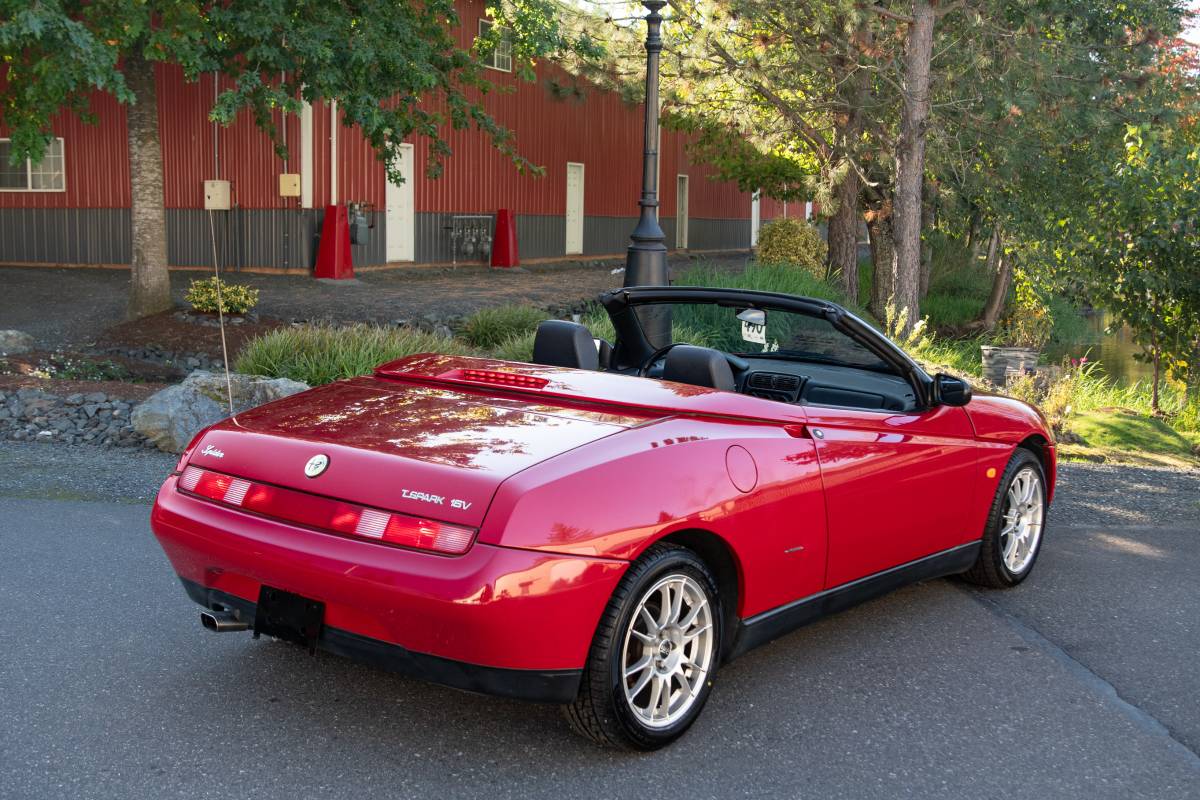 Alfa-romeo-spider-1996-13