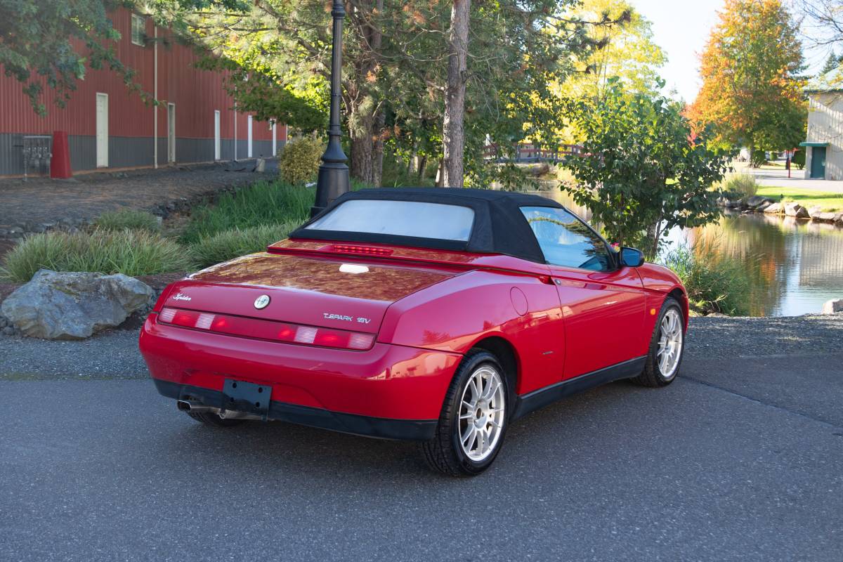 Alfa-romeo-spider-1996-6