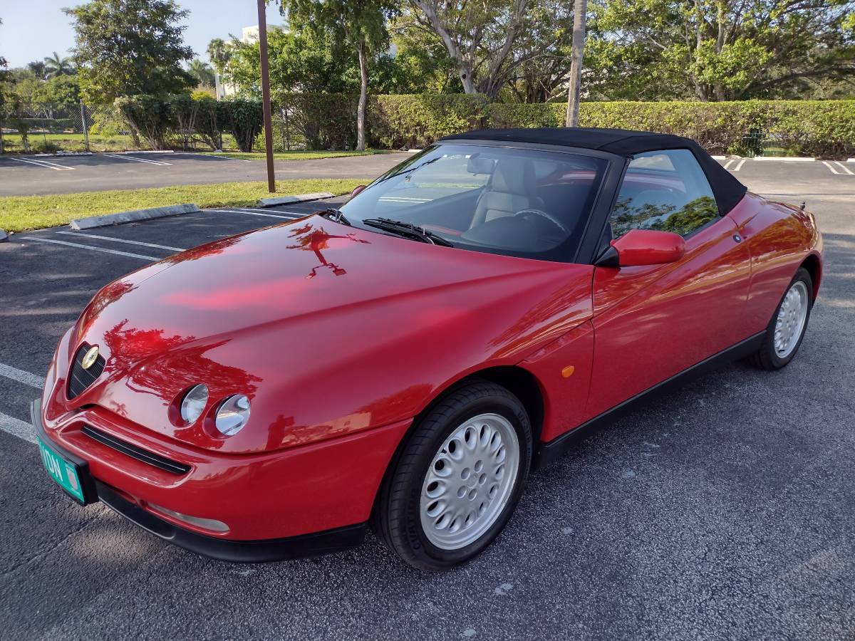 Alfa-romeo-spider-1996