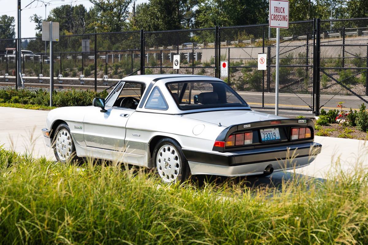 Alfa-romeo-spider-quadrifoglio-1987-silver-4