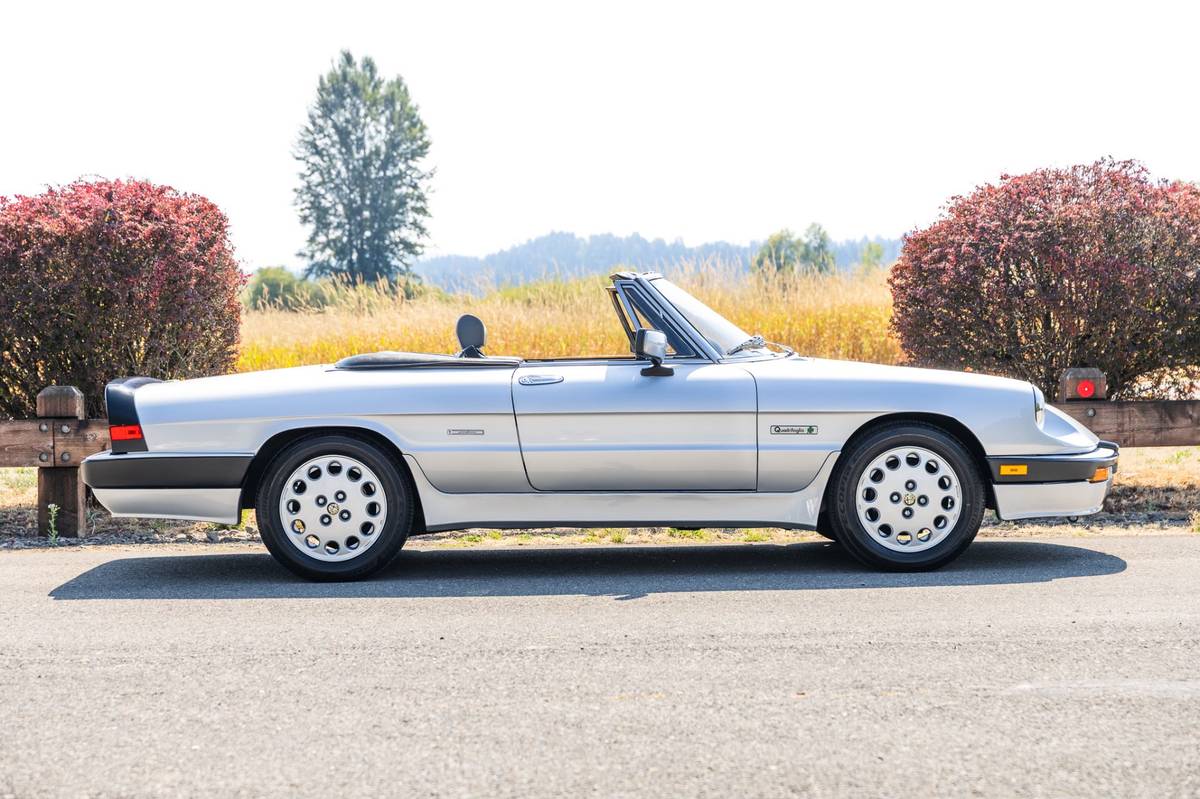 Alfa-romeo-spider-quadrifoglio-1987-silver-6