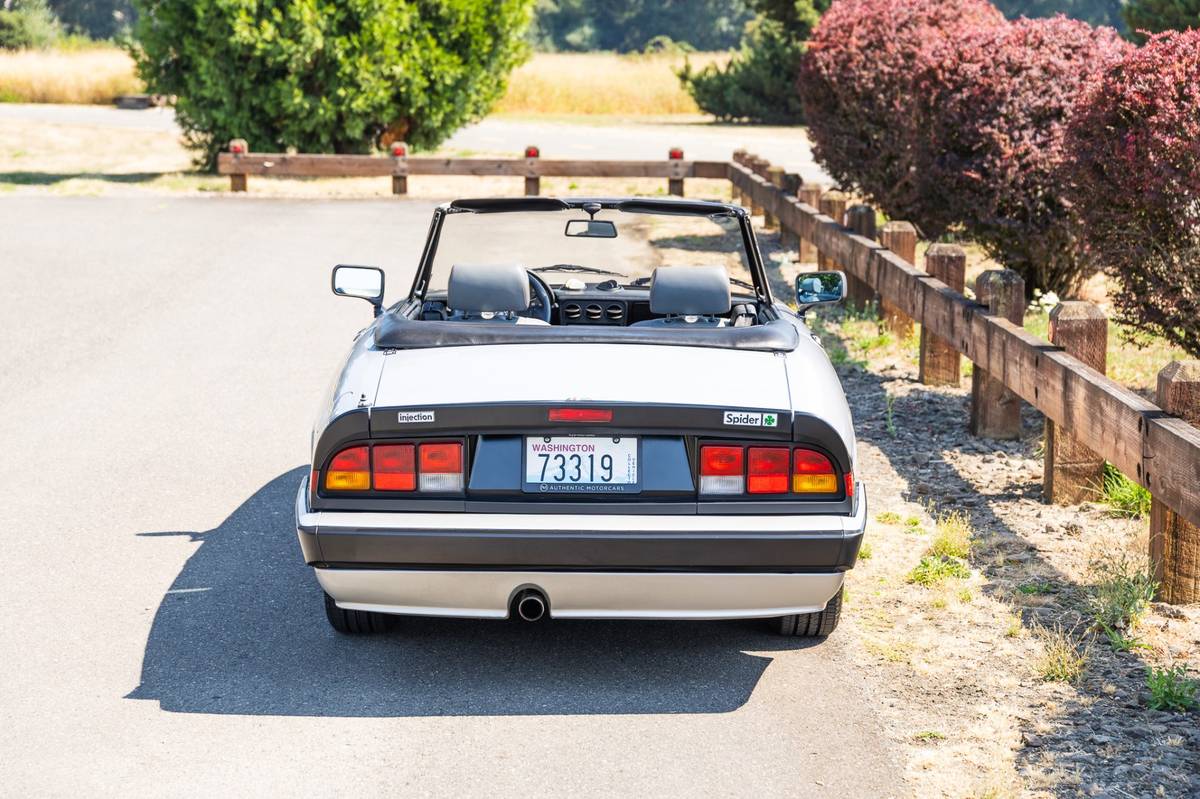 Alfa-romeo-spider-quadrifoglio-1987-silver-7