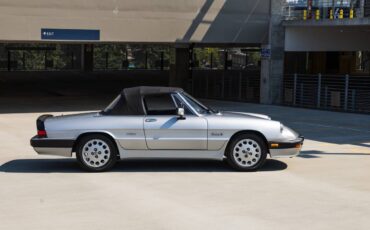 Alfa-romeo-spider-quadrifoglio-1987-silver-9