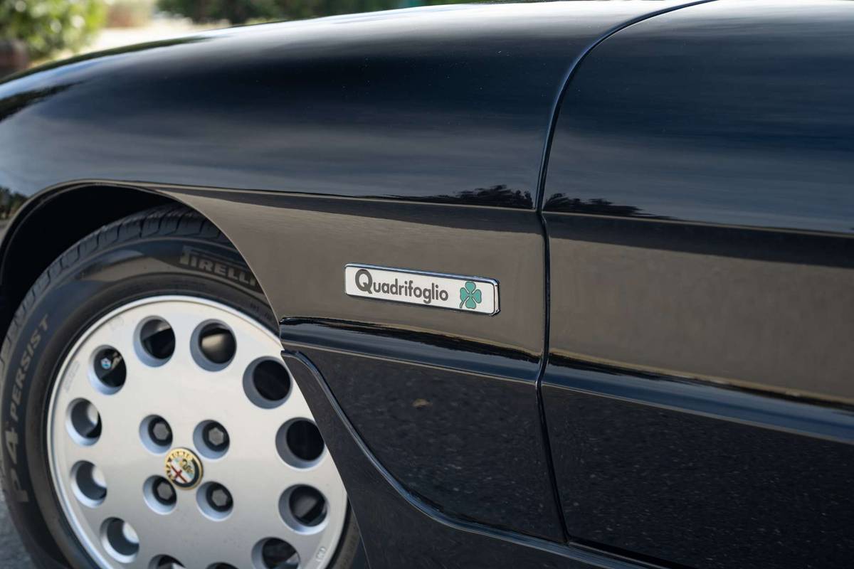 Alfa-romeo-spider-quadrifoglio-1989-black-9