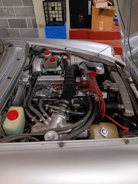 Alfa-romeo-spider-quadrifolgio-1987-silver-16