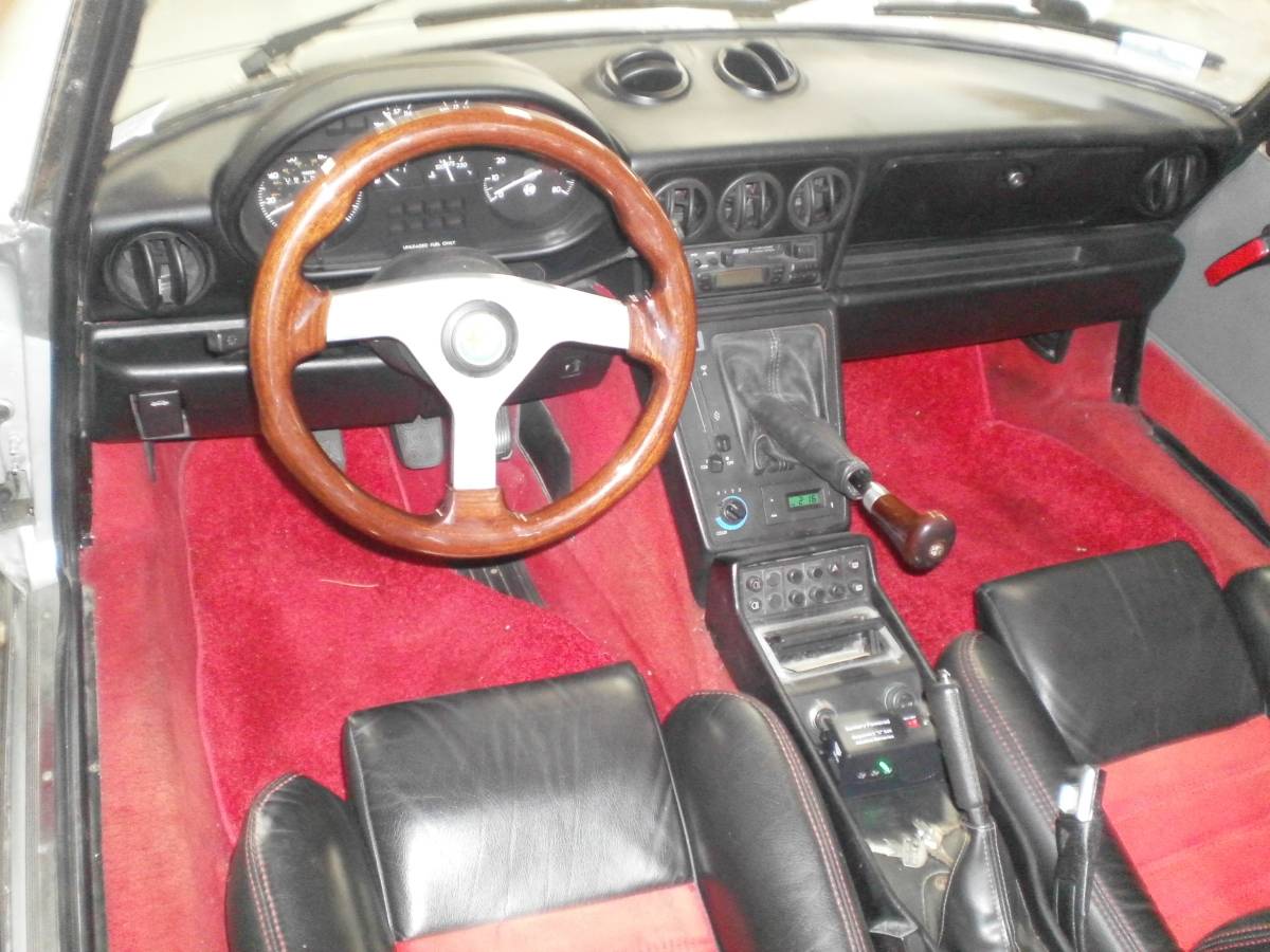 Alfa-romeo-spider-quadrifolgio-1987-silver-7