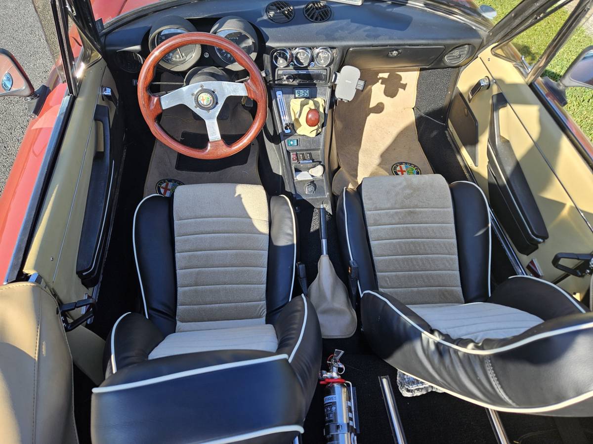 Alfa-romeo-spider-veloce-1981-custom-7