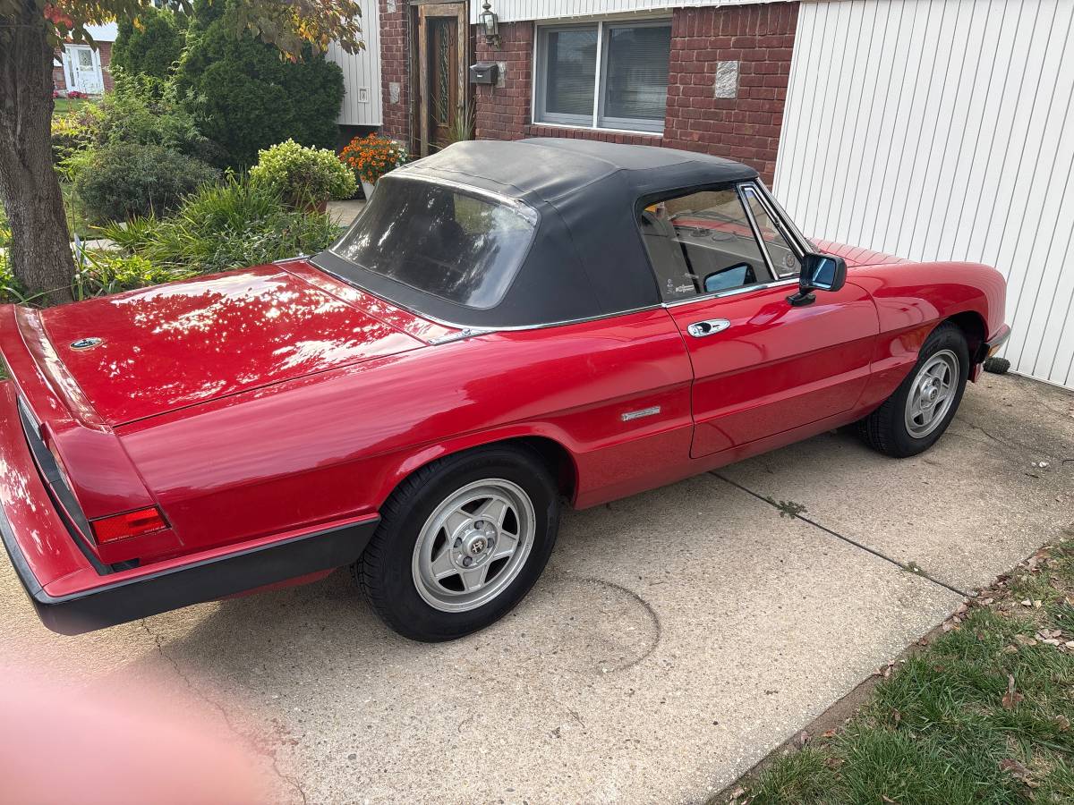 Alfa-romeo-spider-veloce-1986-red-3