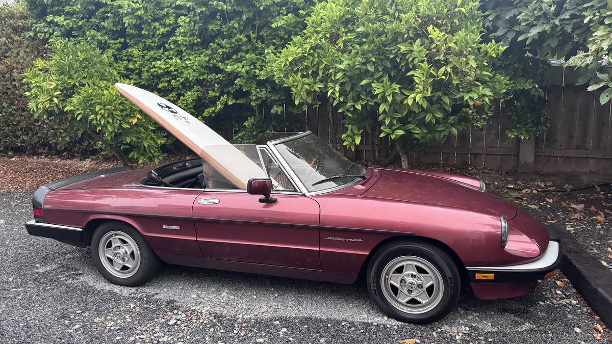 Alfa-romeo-spider-veloce-1990-custom-3