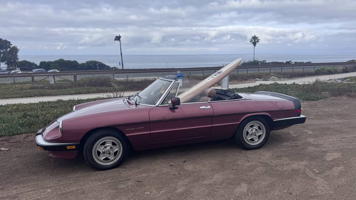 Alfa-romeo-spider-veloce-1990-custom