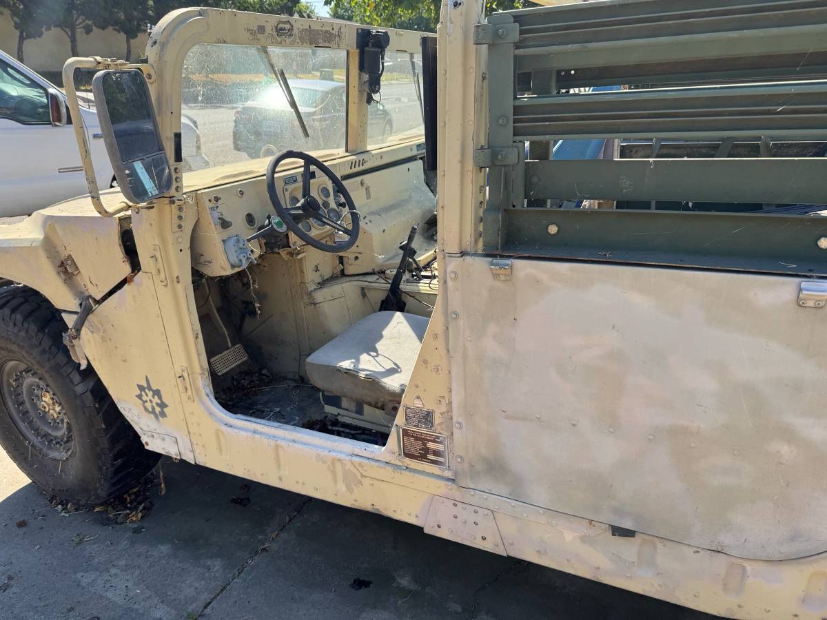 Am-general-humvee-diesel-1987-1