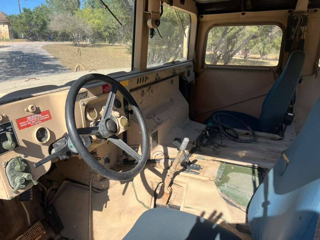 Am-general-humvee-diesel-1989-13