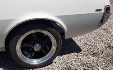 Amc-javelin-1968-white-19