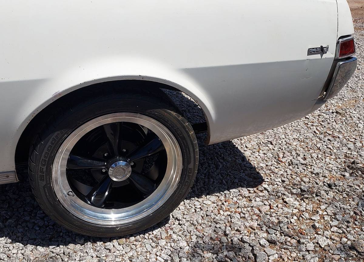 Amc-javelin-1968-white-19