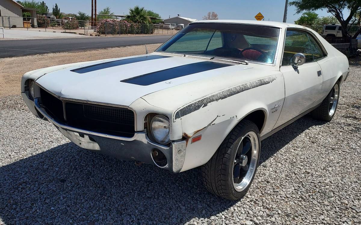 Amc-javelin-1968-white-3