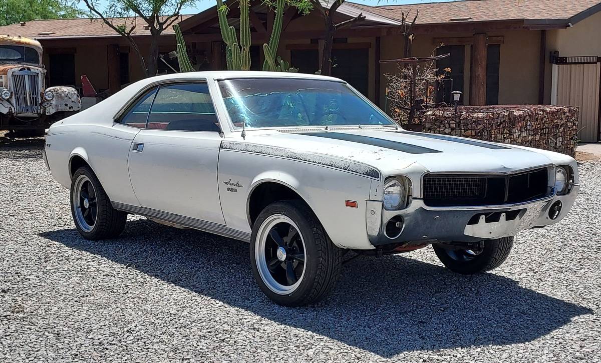Amc-javelin-1968-white-4