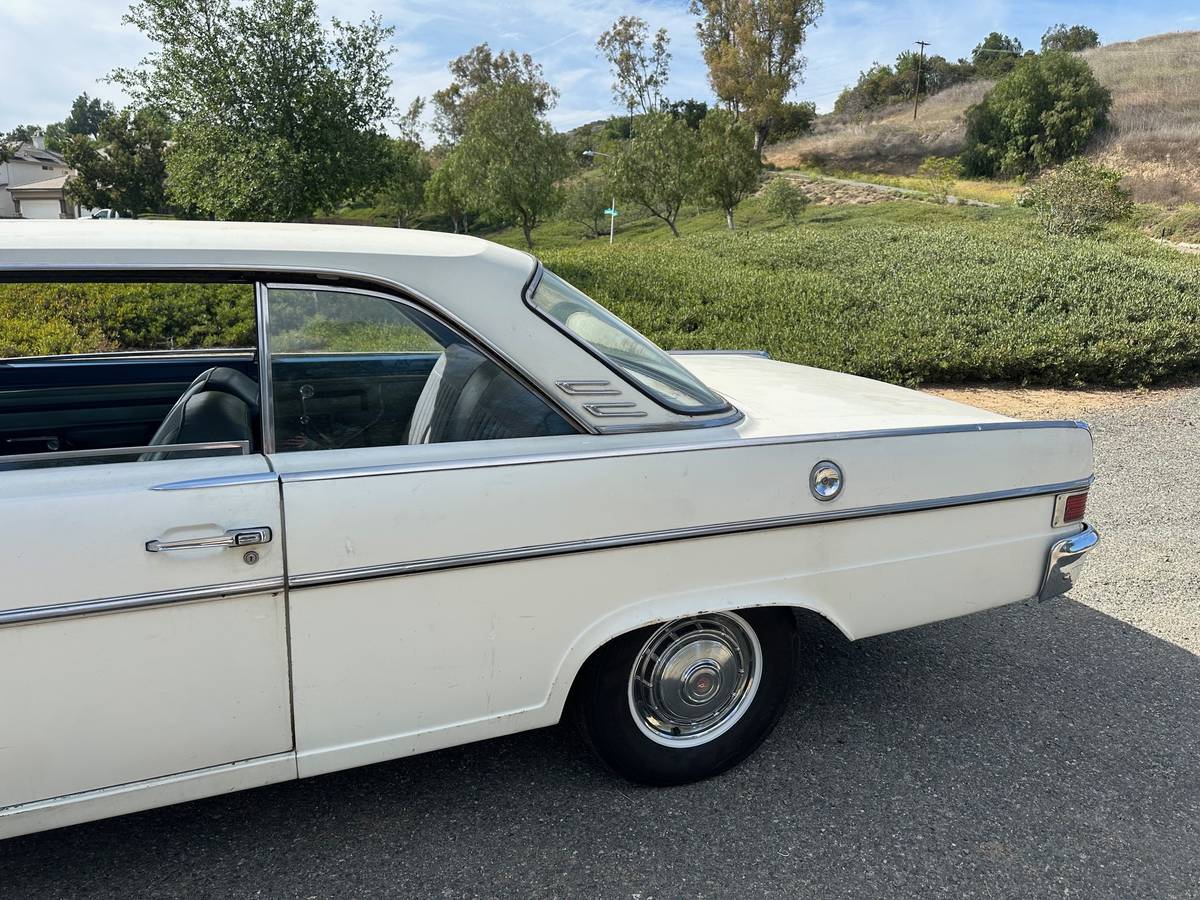 Amc-rambler-classic-1965-white-2