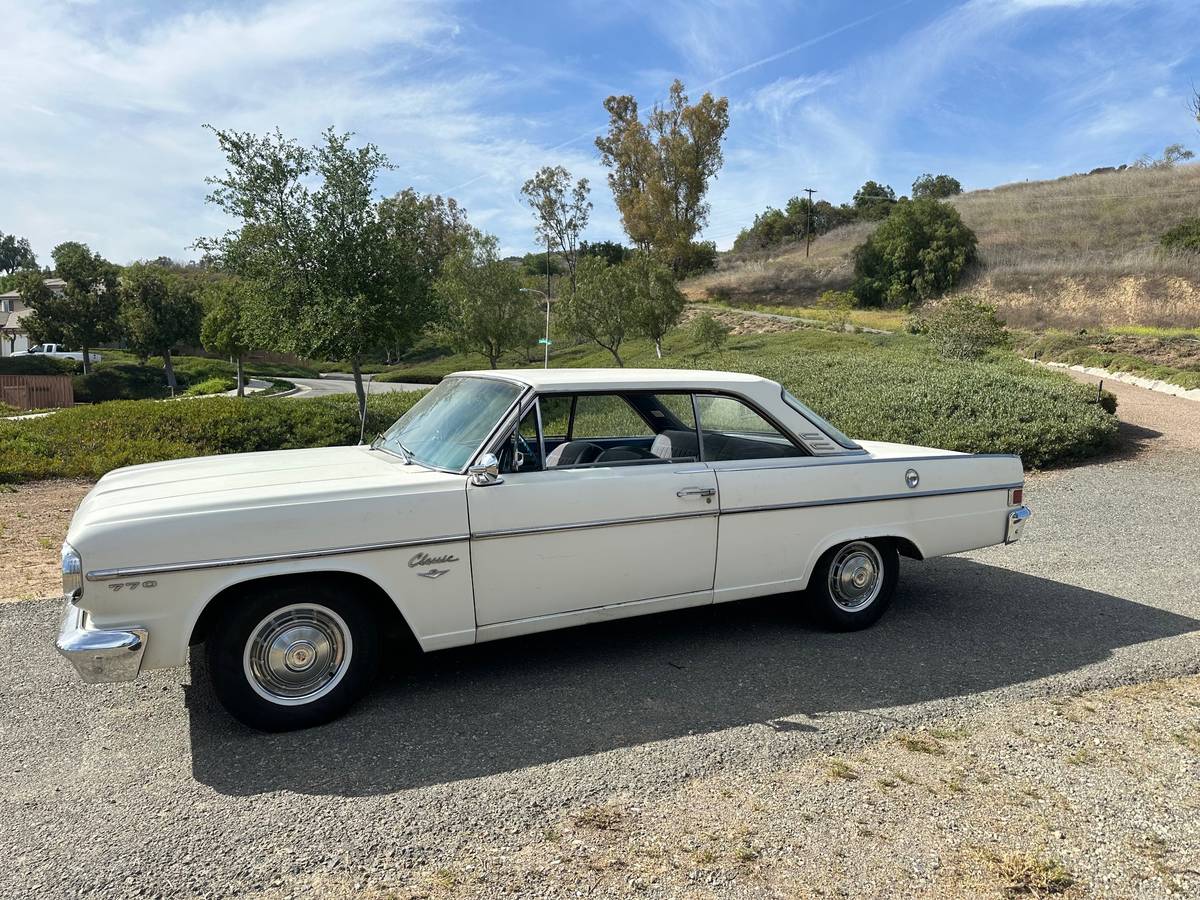 Amc-rambler-classic-1965-white