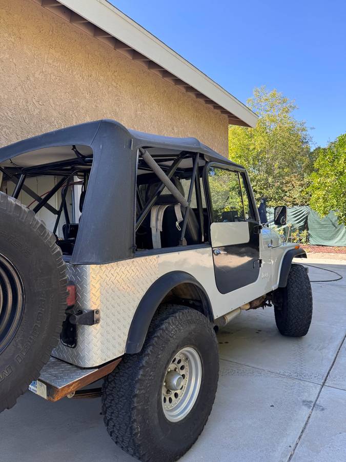 American-motors-jeep-cj7-1982-silver-12