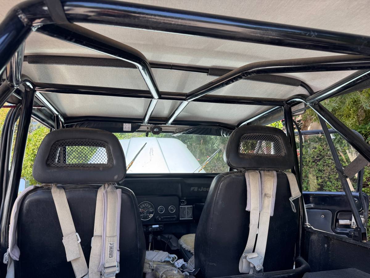 American-motors-jeep-cj7-1982-silver-4