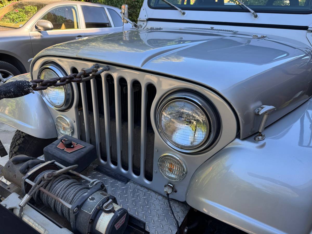 American-motors-jeep-cj7-1982-silver-9