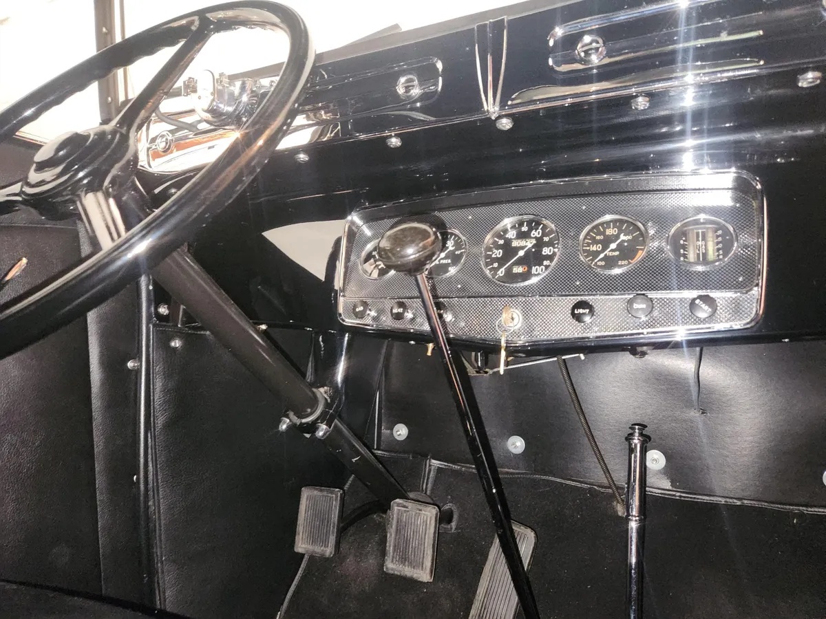 Auburn-8-98a-1931-4
