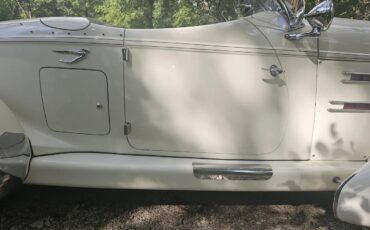 Auburn-866-1980-White-Burgundy-11