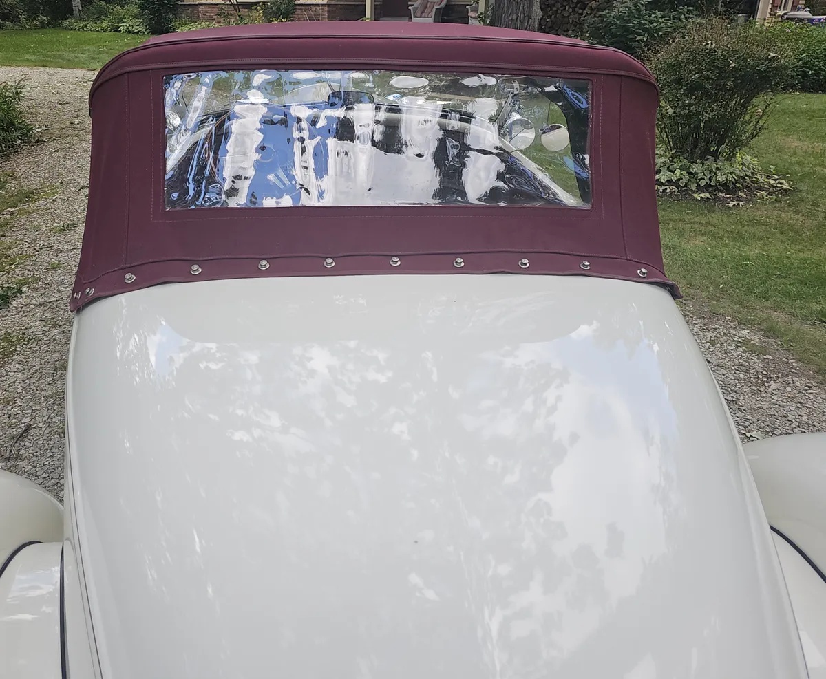 Auburn-866-1980-White-Burgundy-17