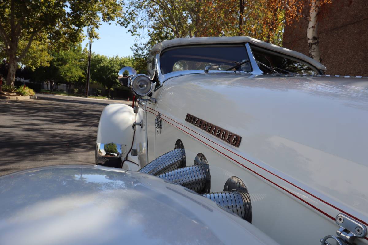 Auburn-boattail-speedster-1978-14