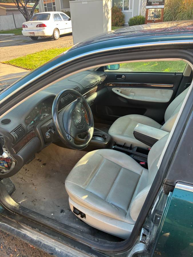 Audi-a4-1996-green-3