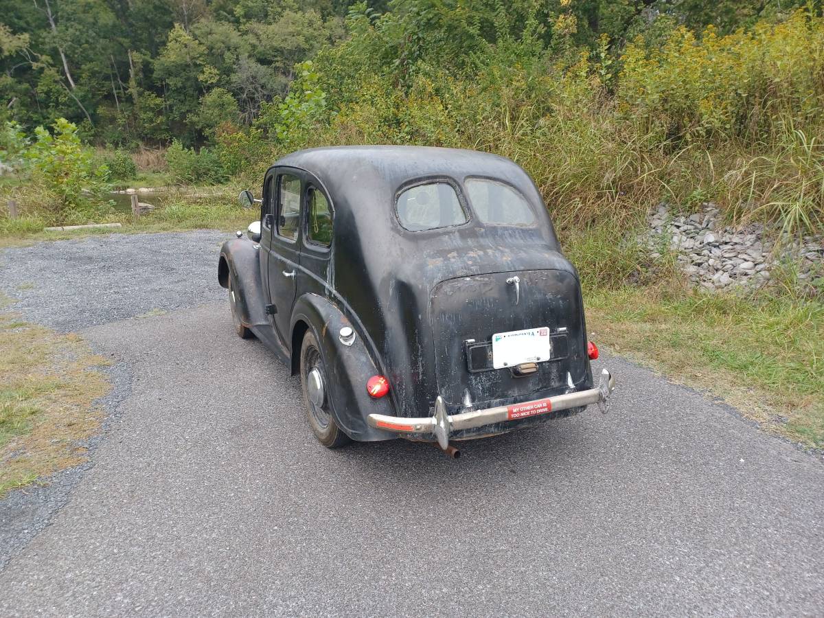 Austin-10-1947-black-16
