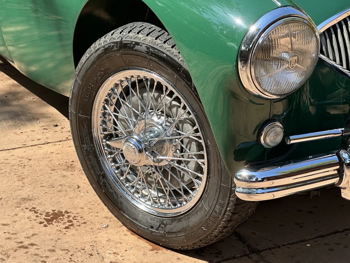 Austin-healey-100-4-1956-Green-Red-3