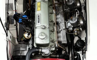 Austin-healey-100-6-1957-Ivory-White-Red-10