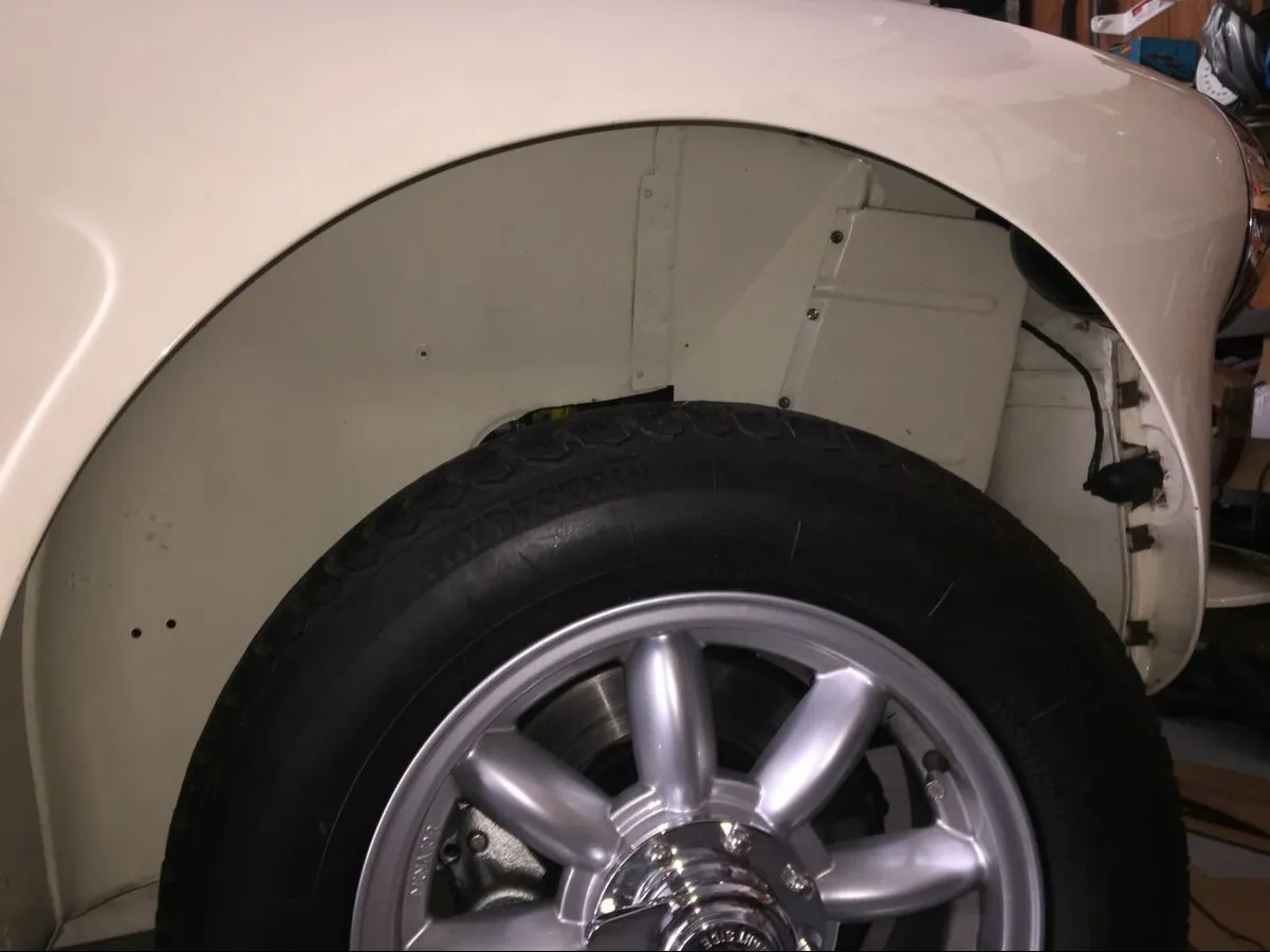 Austin-healey-100-6-1957-Ivory-White-Red-11