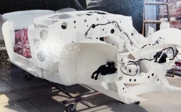 Austin-healey-100-6-1957-Ivory-White-Red-3