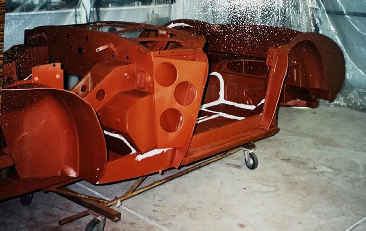 Austin-healey-100-6-1957-Ivory-White-Red-6