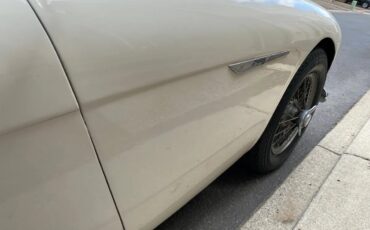 Austin-healey-100-6-1959-Old-English-White-Red-10