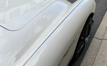 Austin-healey-100-6-1959-Old-English-White-Red-11