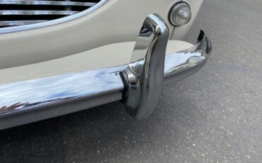 Austin-healey-100-6-1959-Old-English-White-Red-13