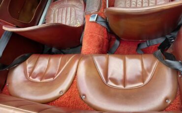 Austin-healey-100-6-1959-Old-English-White-Red-17