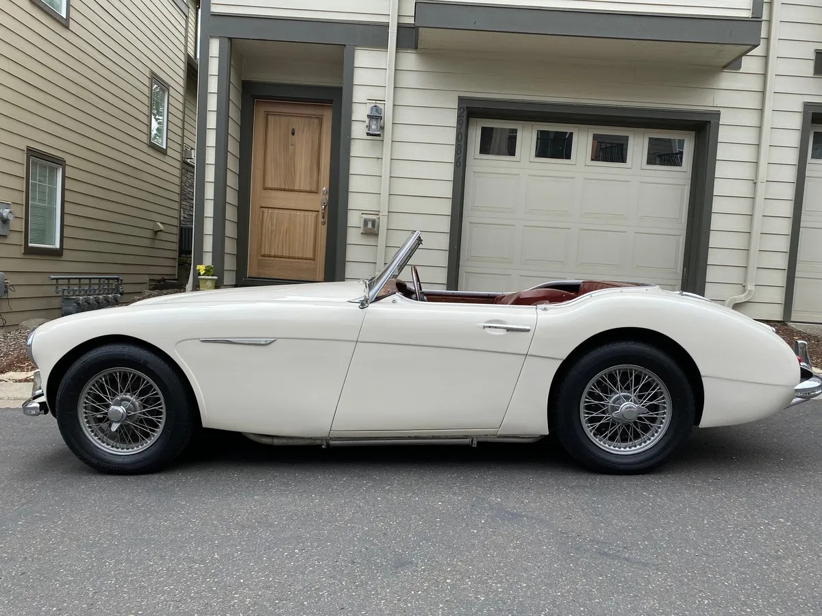 Austin-healey-100-6-1959-Old-English-White-Red-2