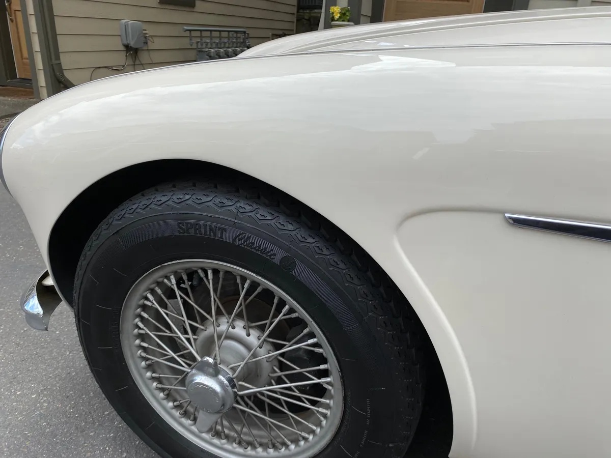 Austin-healey-100-6-1959-Old-English-White-Red-6