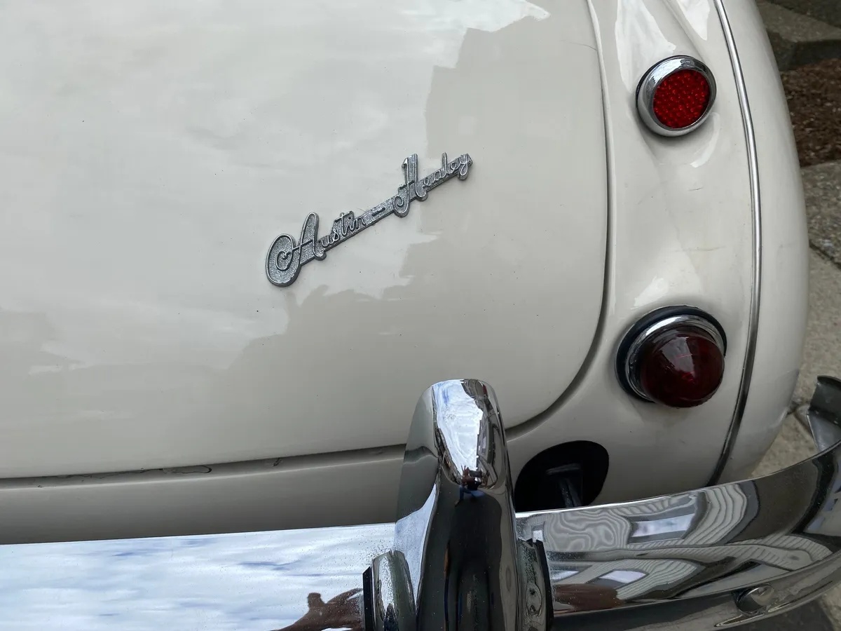 Austin-healey-100-6-1959-Old-English-White-Red-8