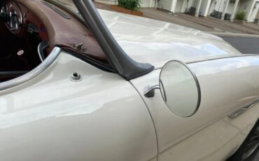 Austin-healey-100-6-1959-Old-English-White-Red-9