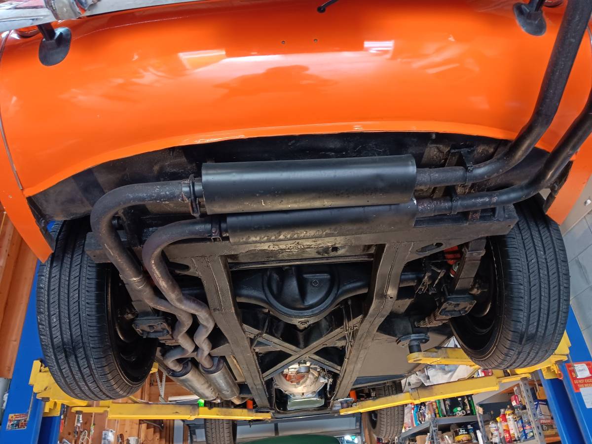 Austin-healey-3000-1967-orange-12