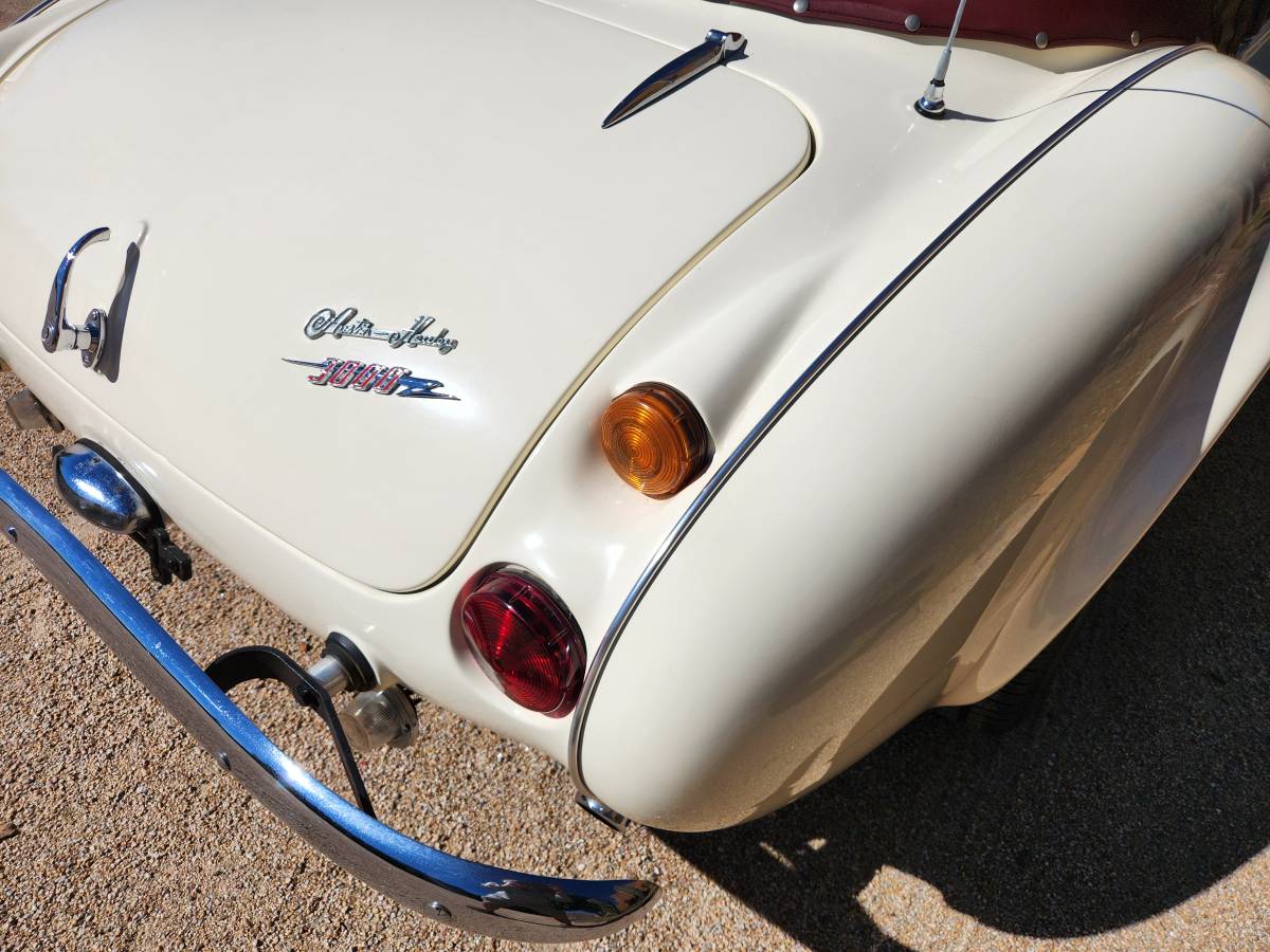 Austin-healey-sebring-1989-white-4