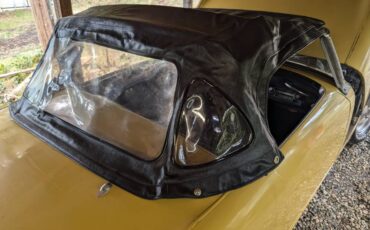 Austin-healey-sprite-1960-yellow-21