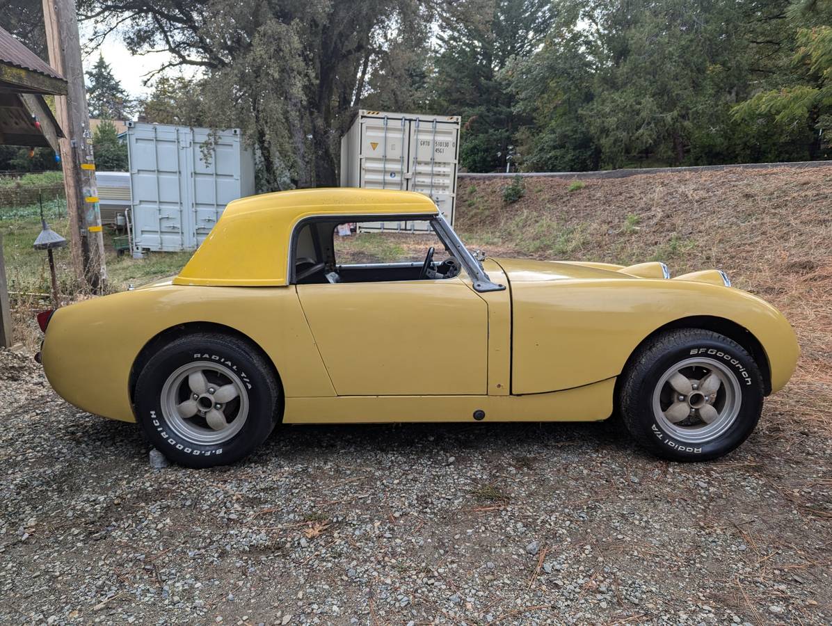 Austin-healey-sprite-1960-yellow-5