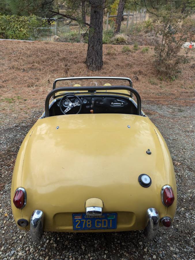 Austin-healey-sprite-1960-yellow-7